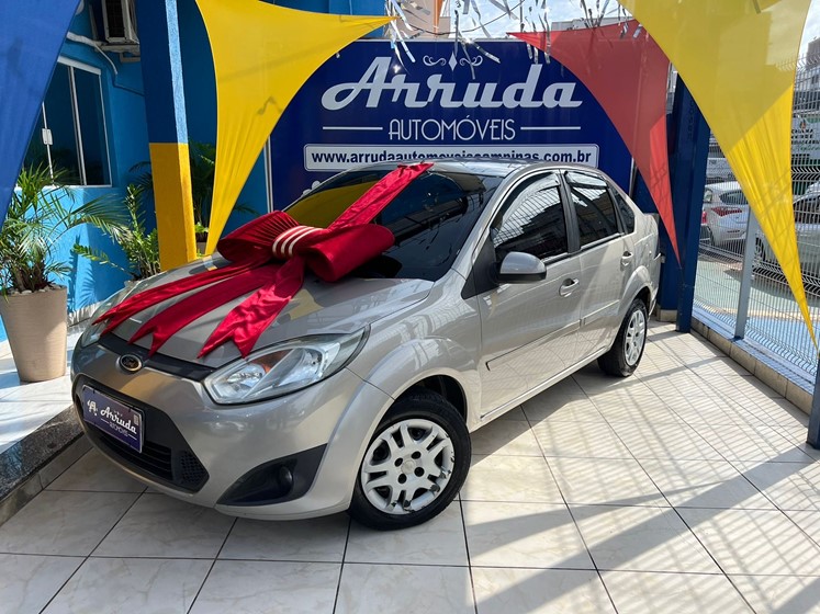 Ford Fiesta 1.0 8V Flex/Class 1.0 8V Flex 5p 2014 em Campinas - SP